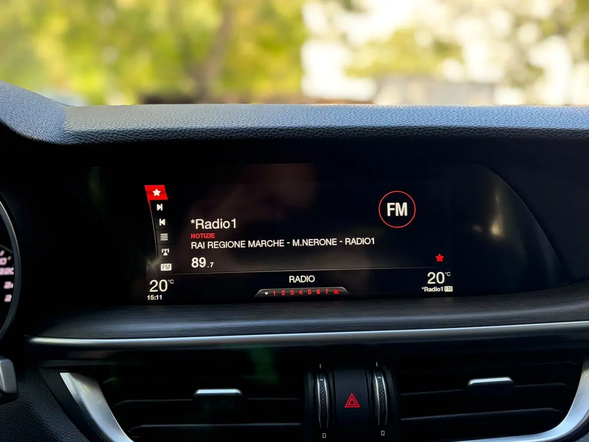 Alfa Romeo Stelvio usata a Ancona (14)
