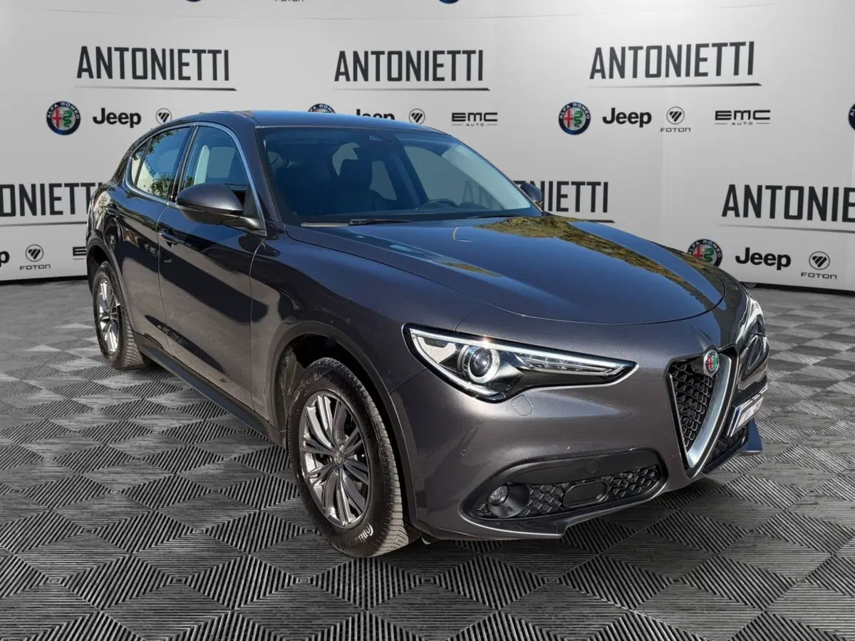 Alfa Romeo Stelvio usata a Ancona (3)