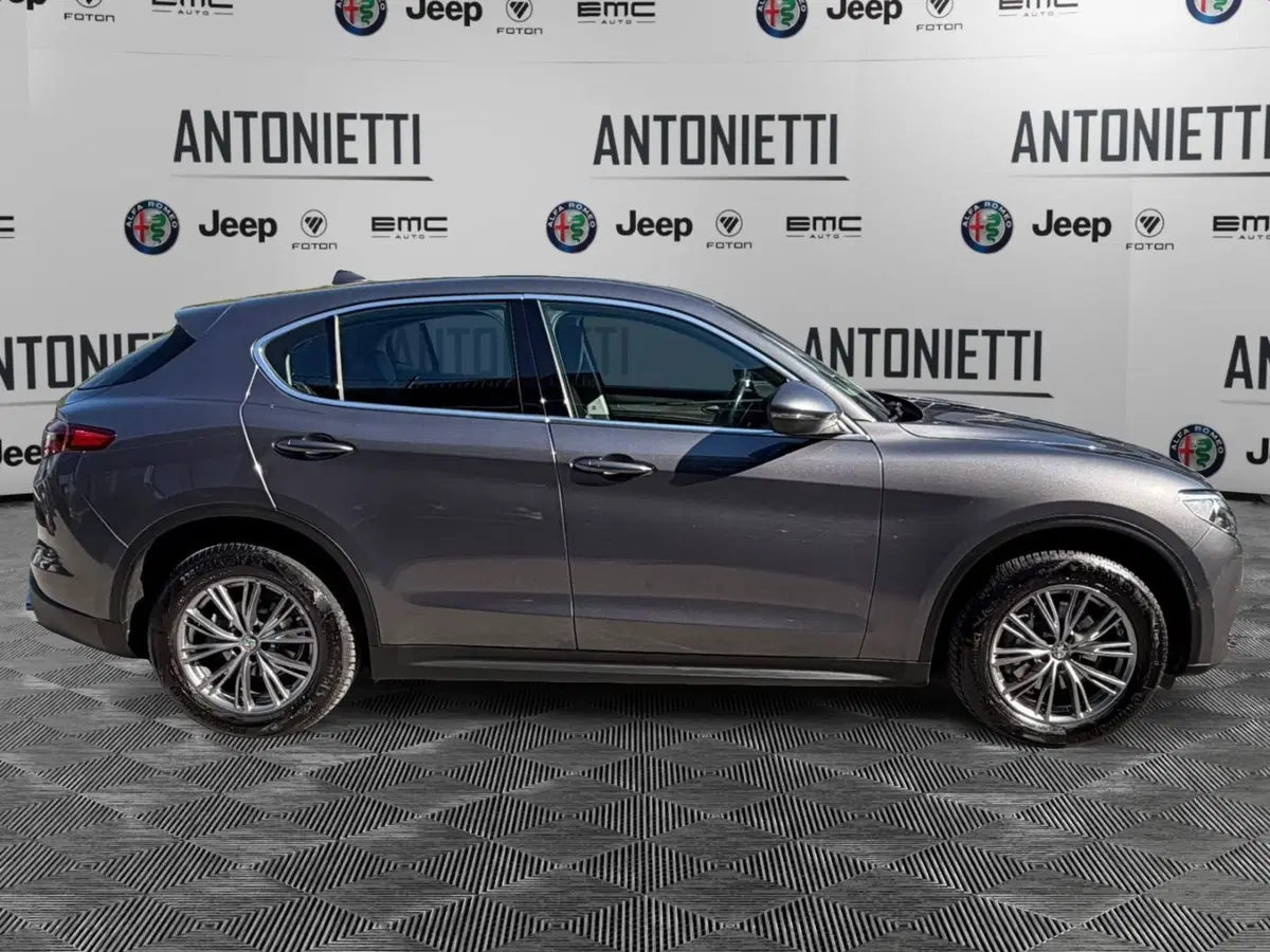 Alfa Romeo Stelvio usata a Ancona (4)