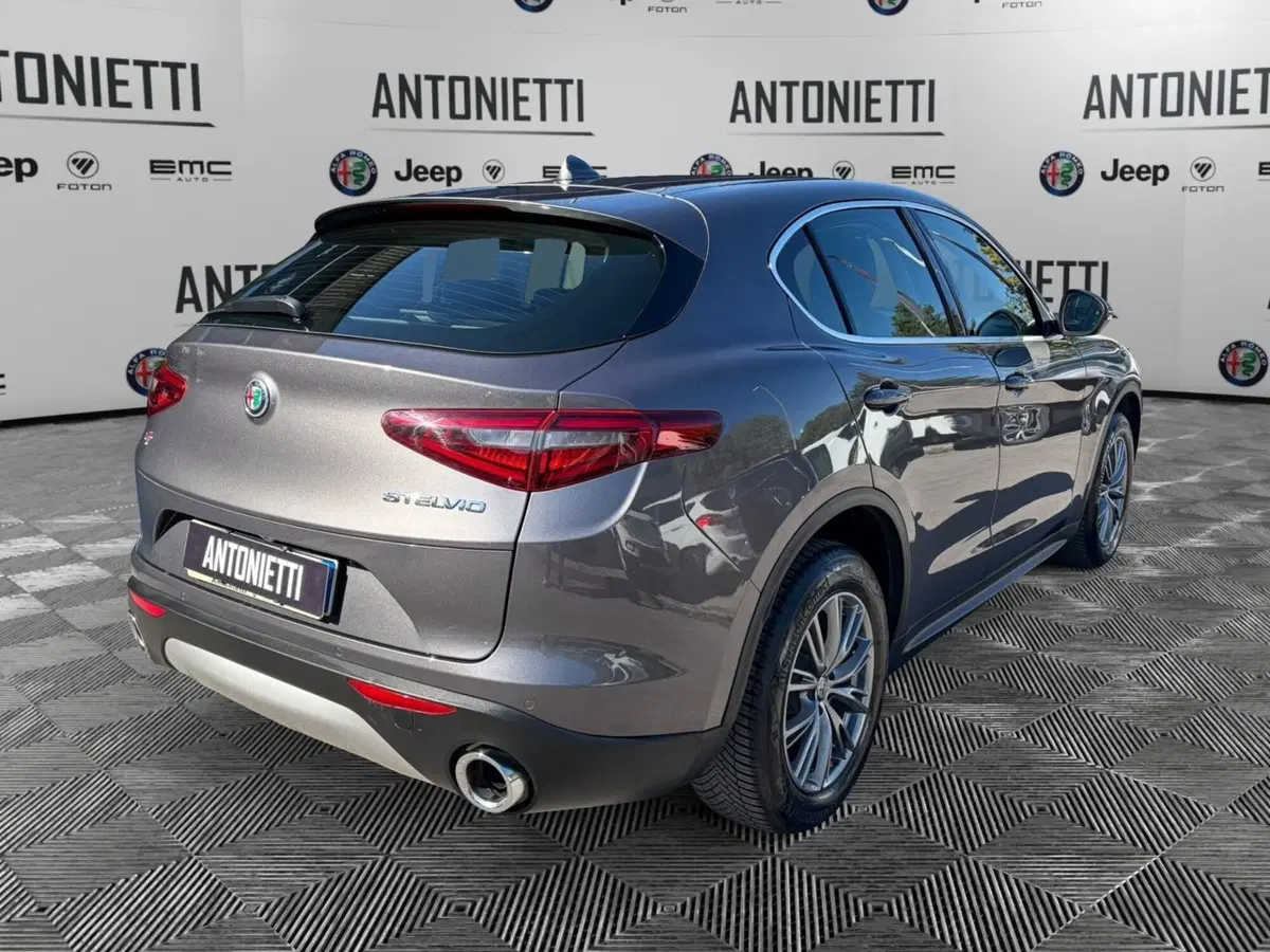 Alfa Romeo Stelvio usata a Ancona (5)