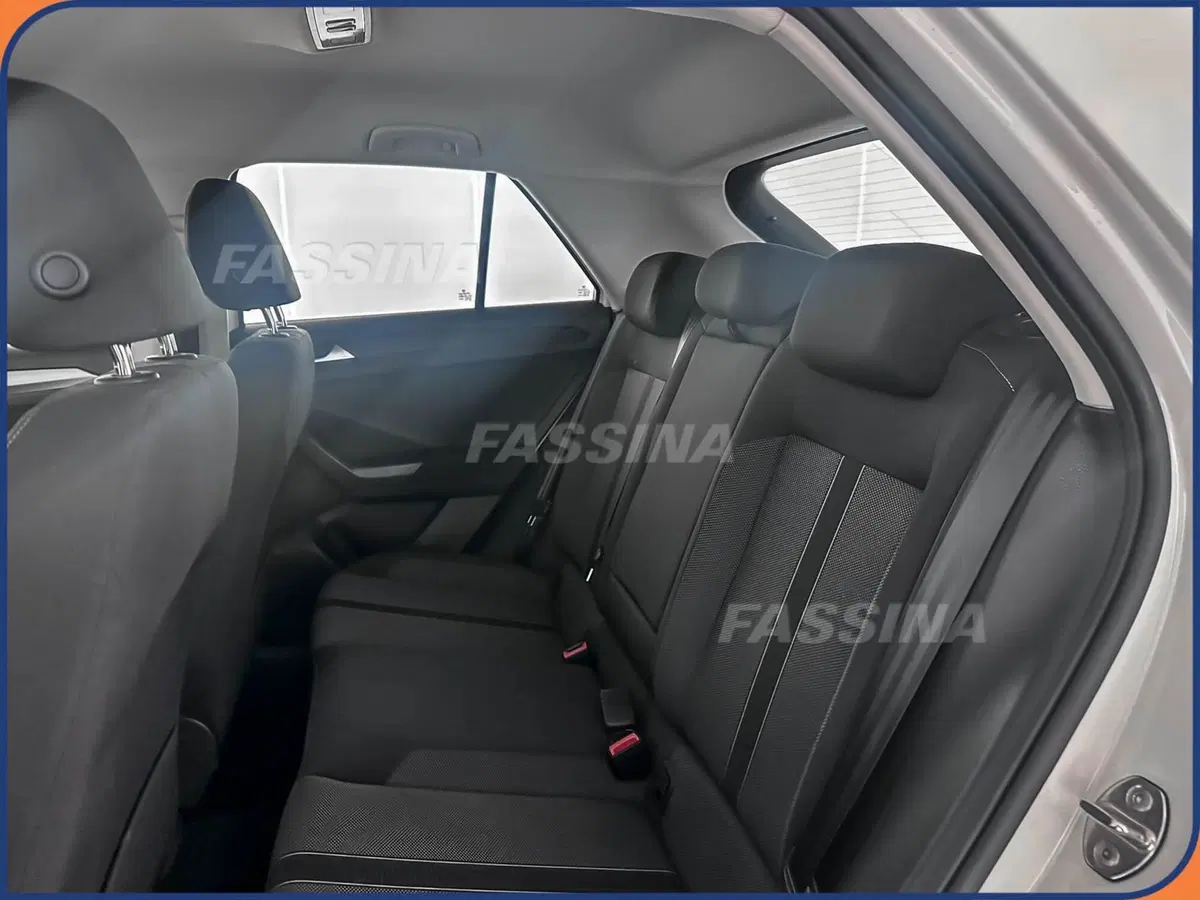 Volkswagen T-Roc usata a Milano (10)
