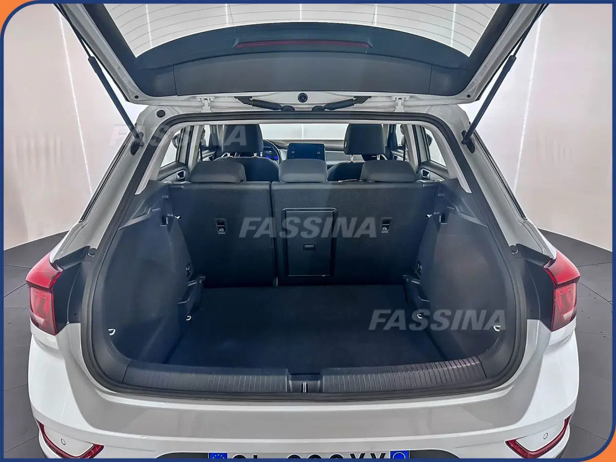 Volkswagen T-Roc usata a Milano (11)