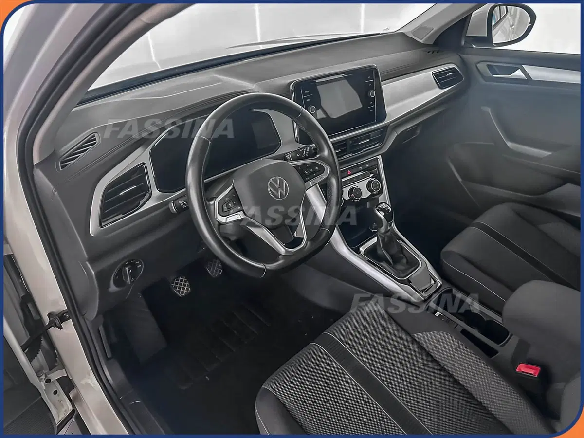Volkswagen T-Roc usata a Milano (9)