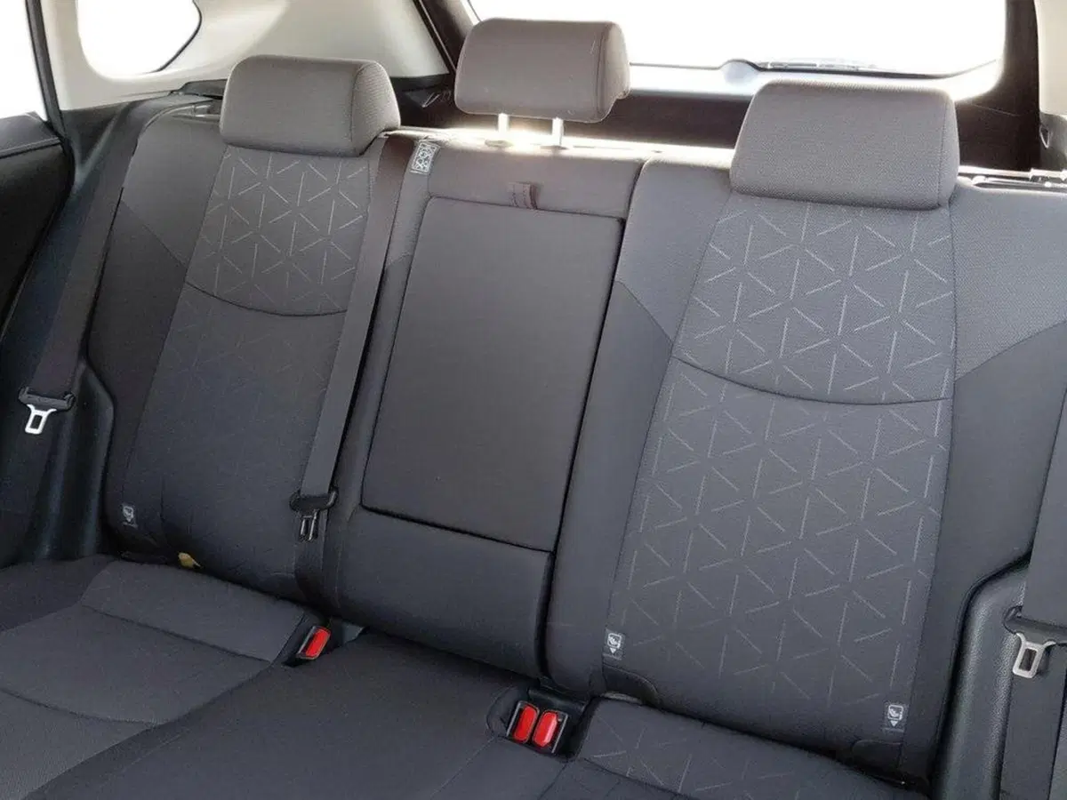 Toyota Rav4 usata a Cagliari (11)
