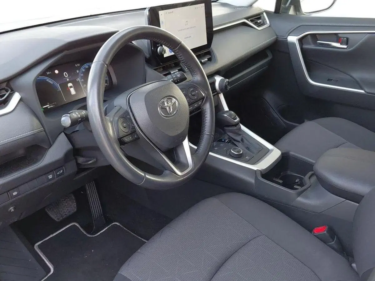 Toyota Rav4 usata a Cagliari (7)