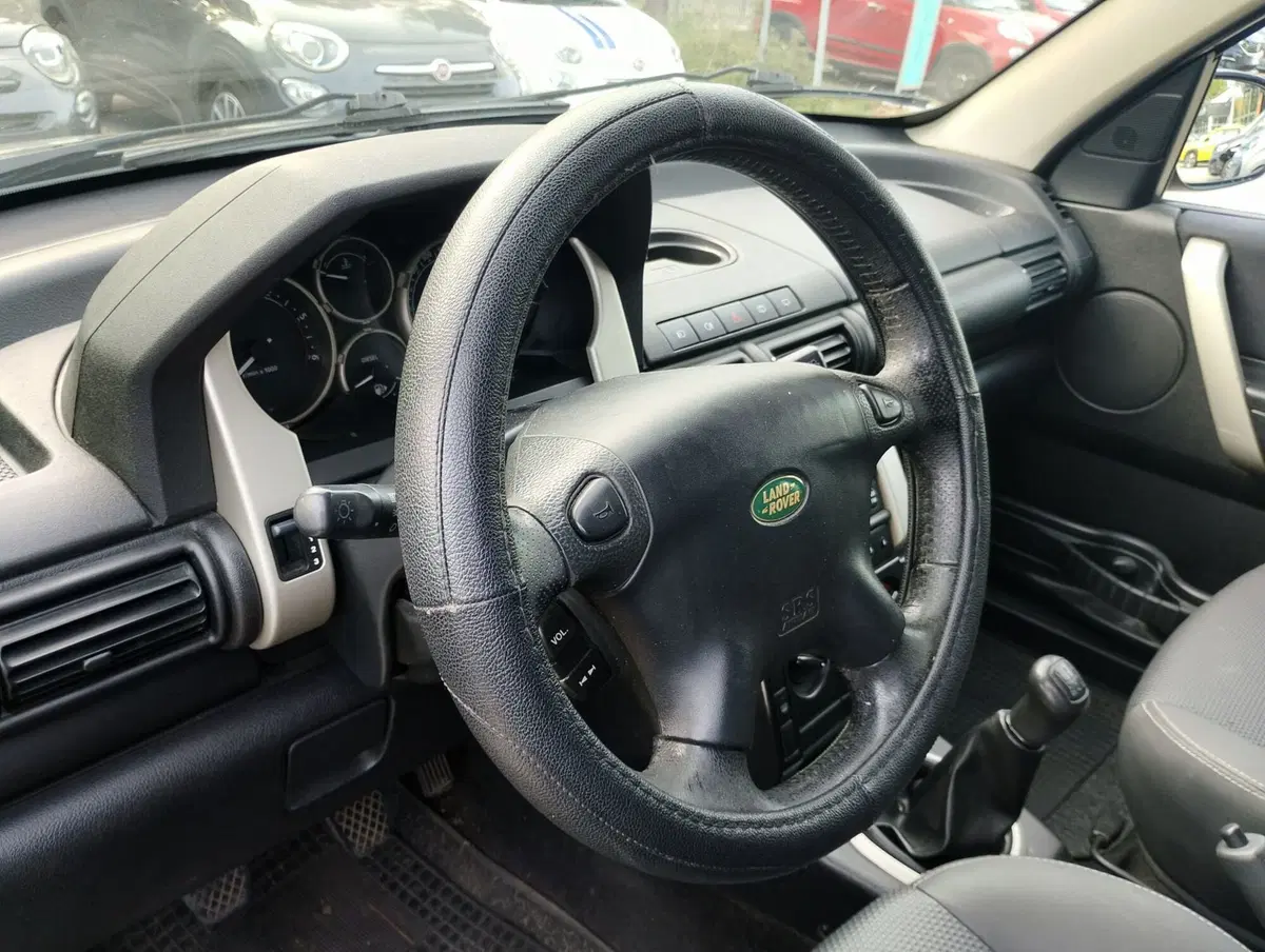 Land Rover Freelander usata a Ravenna (7)