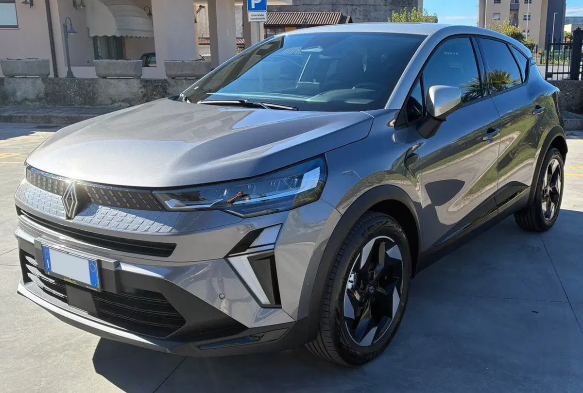 Renault Captur nuova a Frosinone (2)