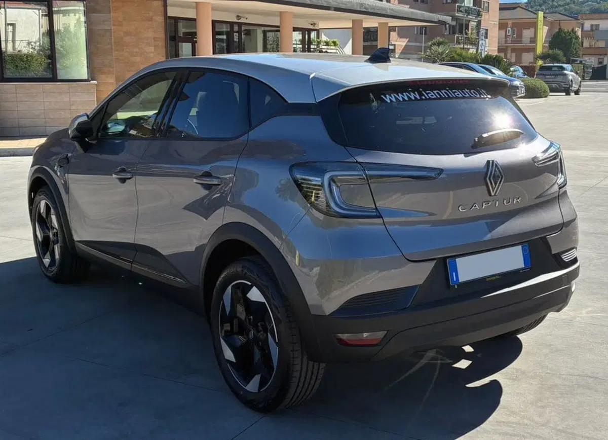 Renault Captur nuova a Frosinone (4)