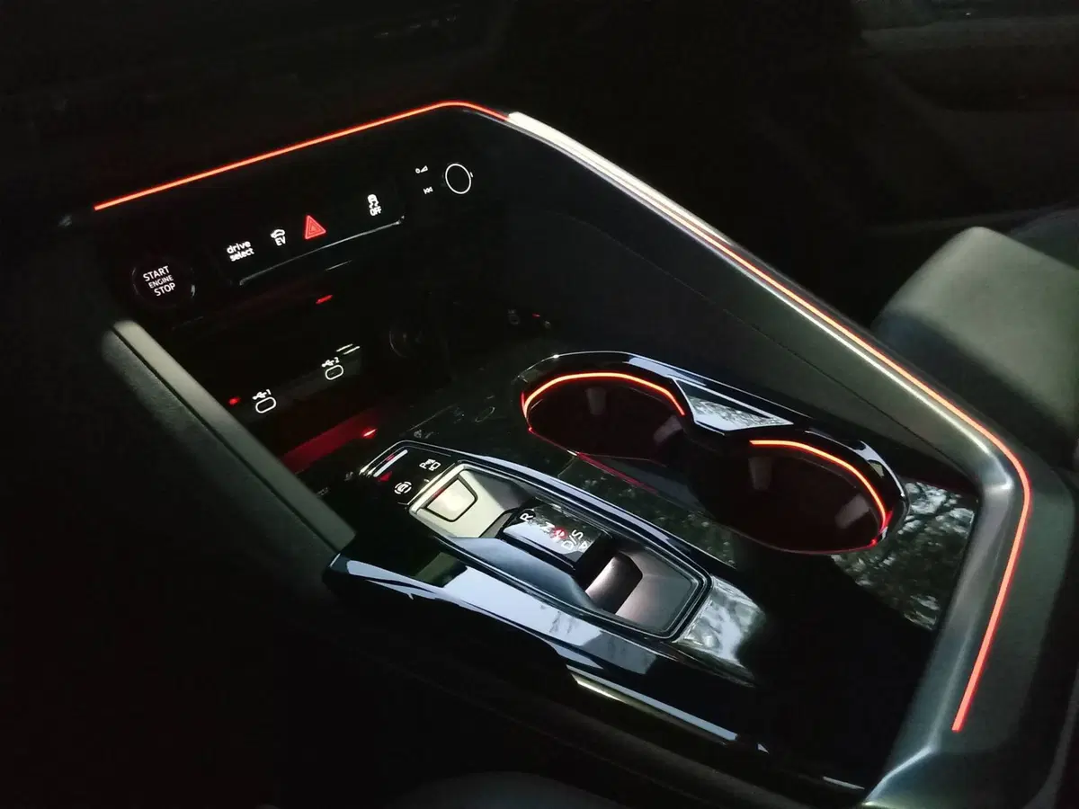 Audi Q5 nuova a Bari (12)