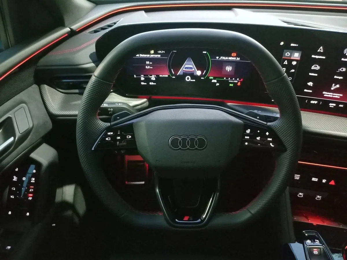 Audi Q5 nuova a Bari (3)