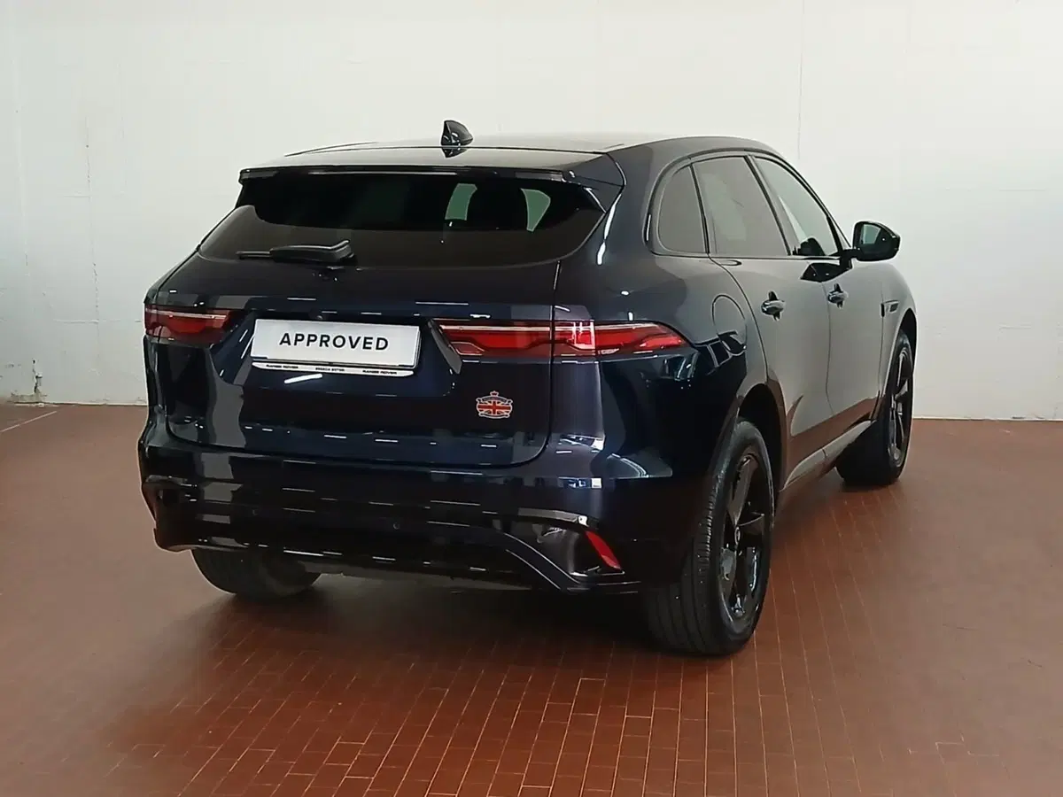Jaguar F-Pace usata a Brescia (2)