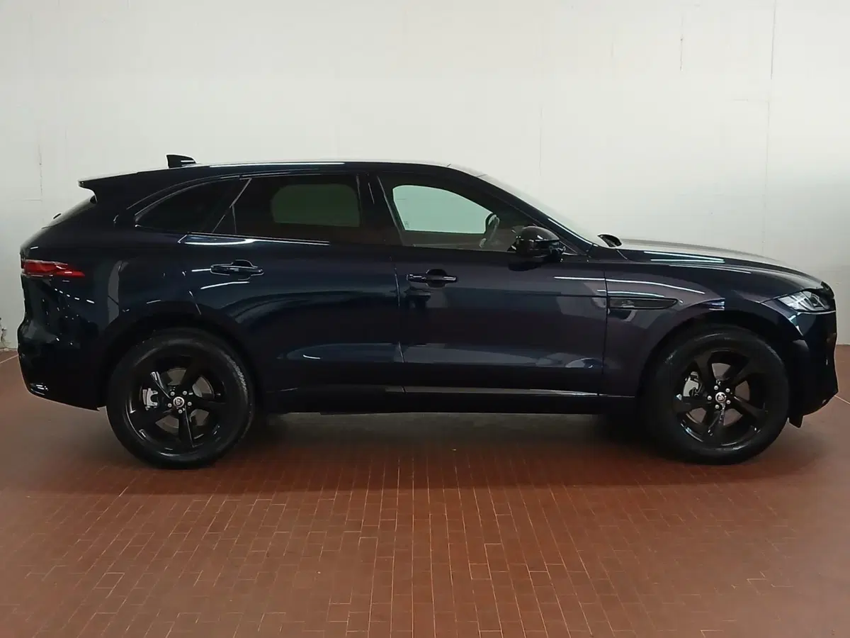 Jaguar F-Pace usata a Brescia (6)
