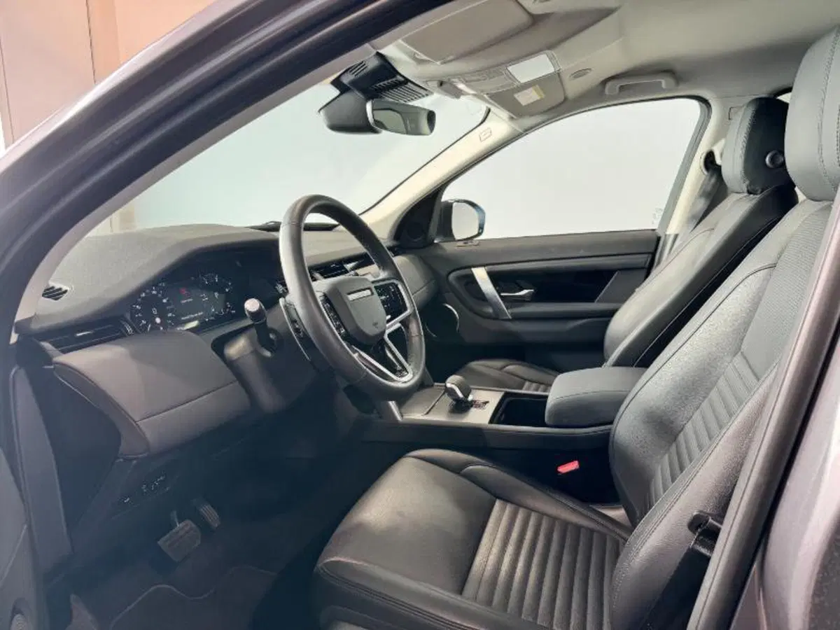 Land Rover Discovery Sport usata a Venezia (12)