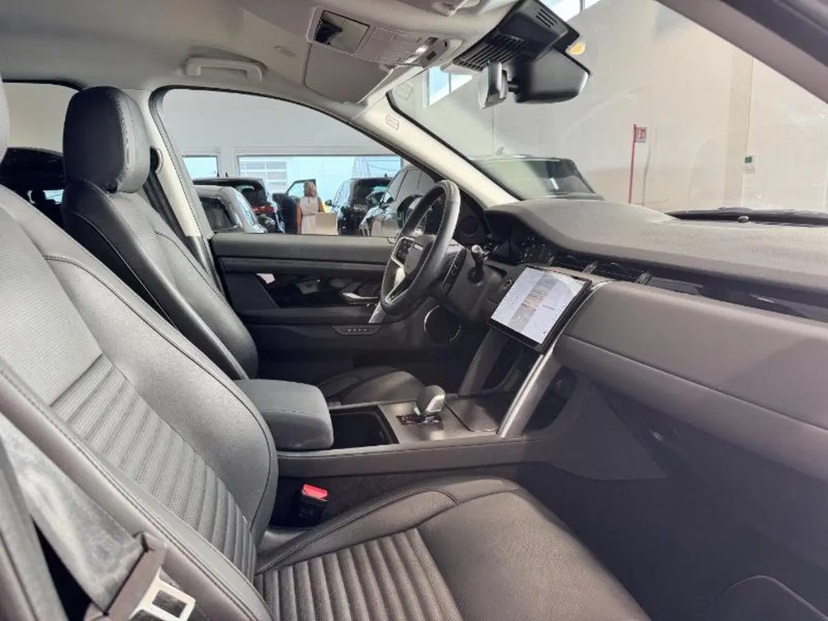 Land Rover Discovery Sport usata a Venezia (16)
