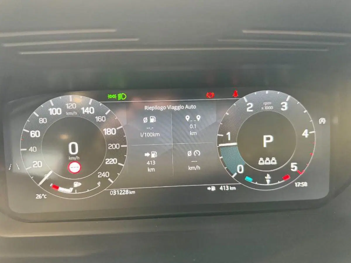 Land Rover Discovery Sport usata a Venezia (19)