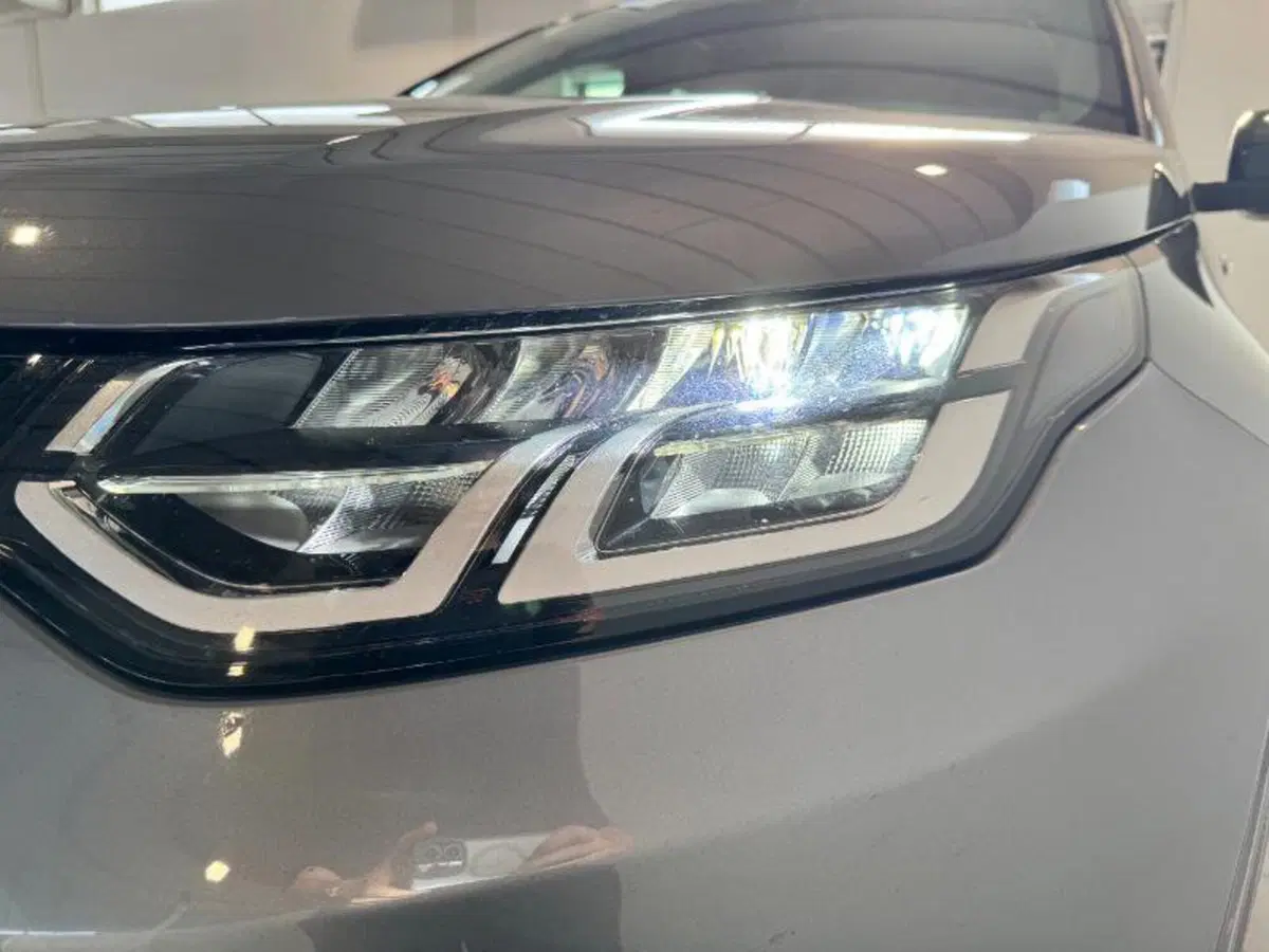 Land Rover Discovery Sport usata a Venezia (9)