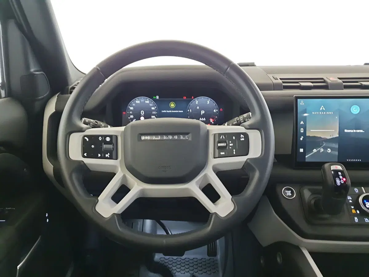 Land Rover Defender usata a Monza e Brianza (15)