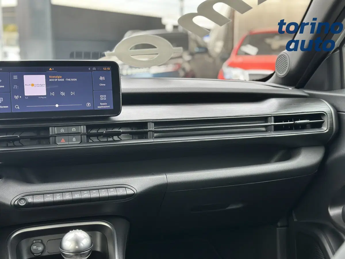 Jeep Avenger nuova a Torino (15)