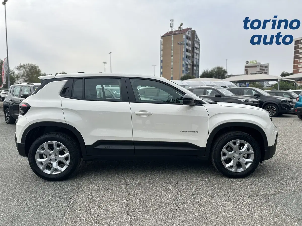 Jeep Avenger nuova a Torino (8)