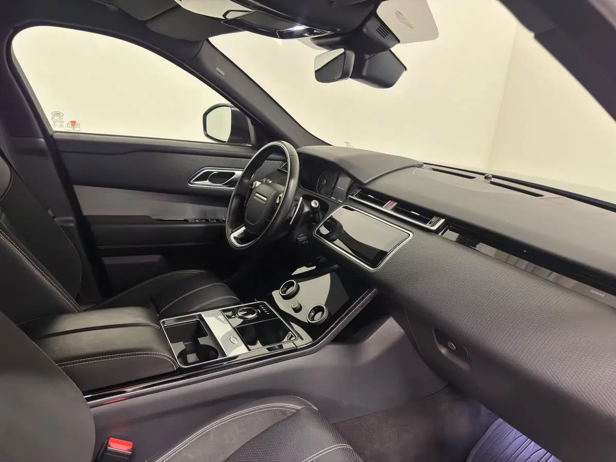 Land Rover Range Rover Velar usata a Novara (11)