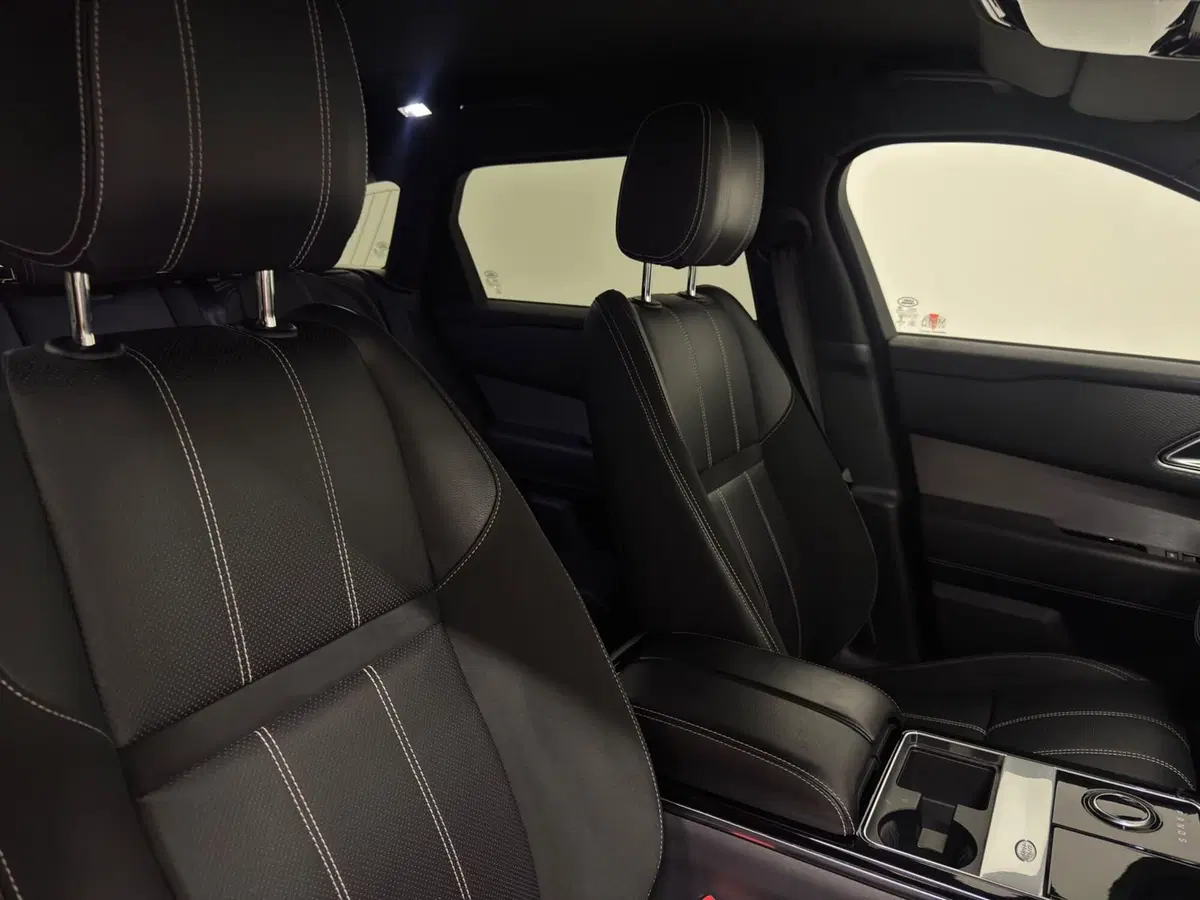 Land Rover Range Rover Velar usata a Novara (12)