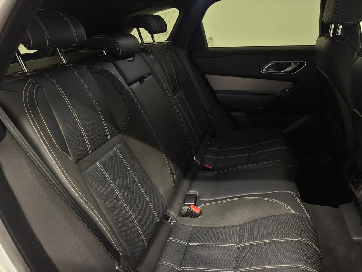 Land Rover Range Rover Velar usata a Novara (16)