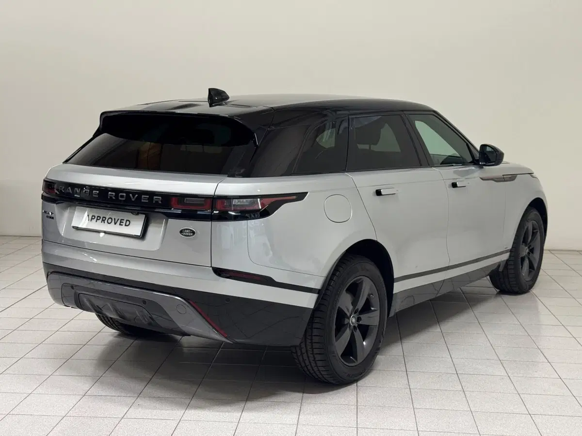 Land Rover Range Rover Velar usata a Novara (2)