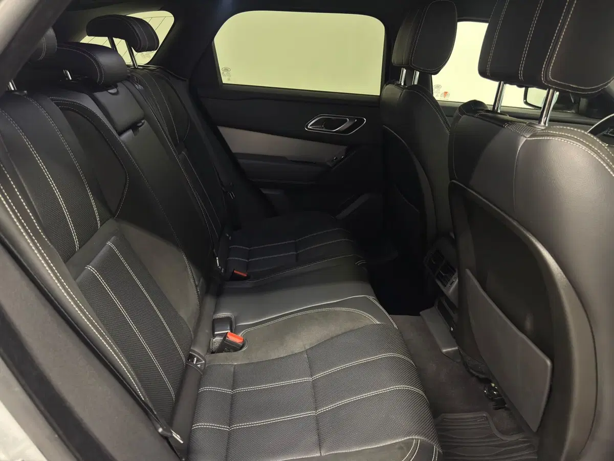 Land Rover Range Rover Velar usata a Novara (5)