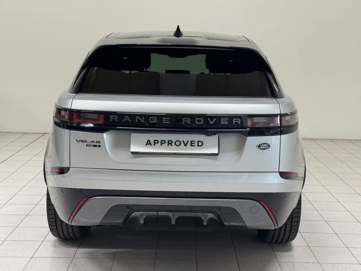 Land Rover Range Rover Velar usata a Novara (7)