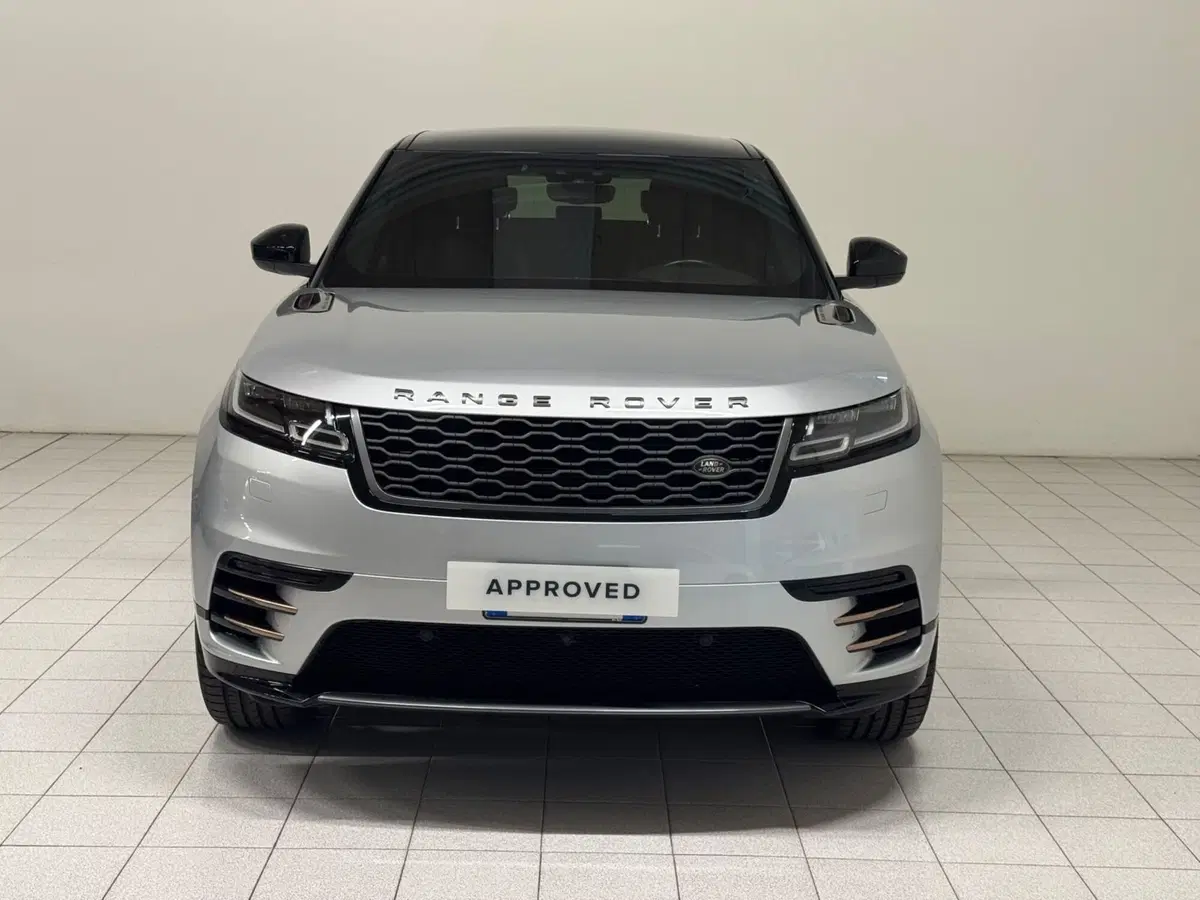 Land Rover Range Rover Velar usata a Novara (8)