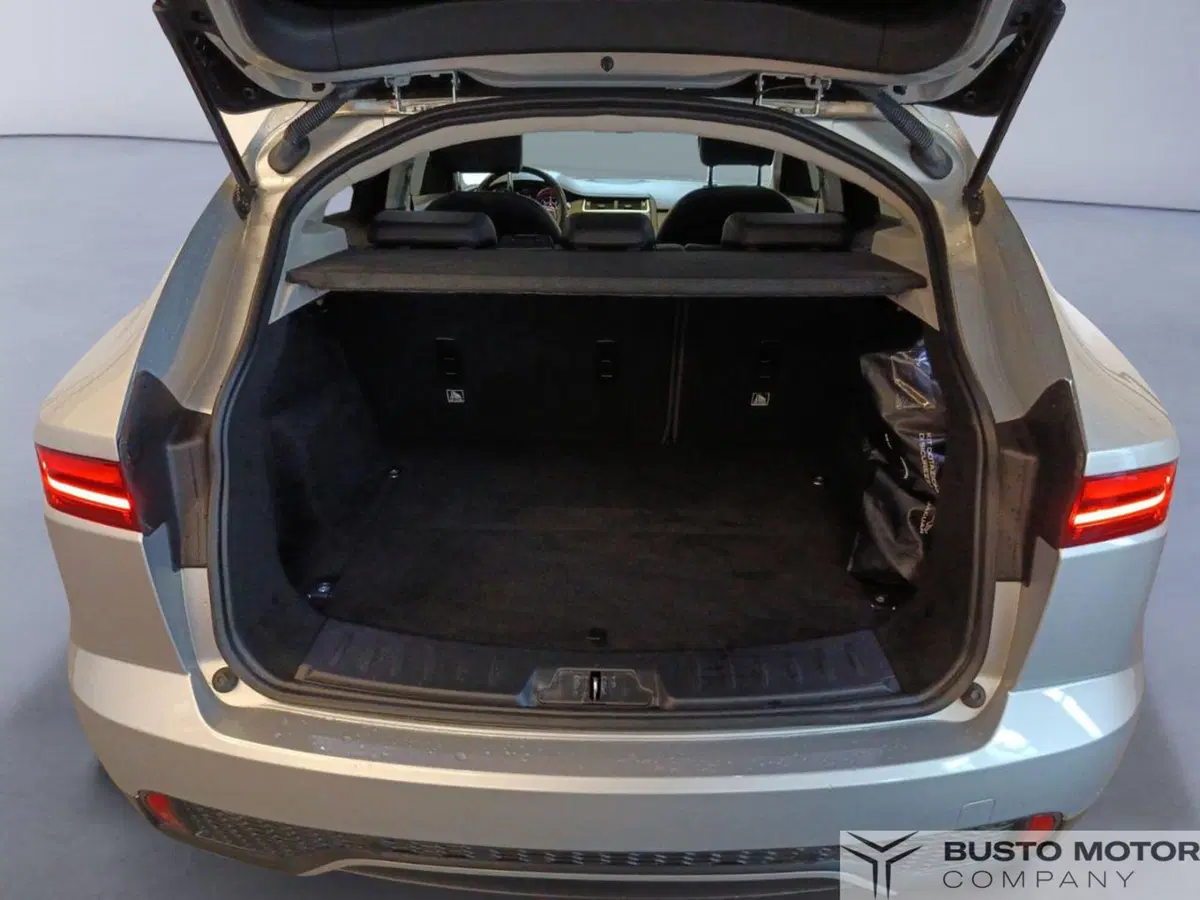 Jaguar E-Pace usata a Varese (10)