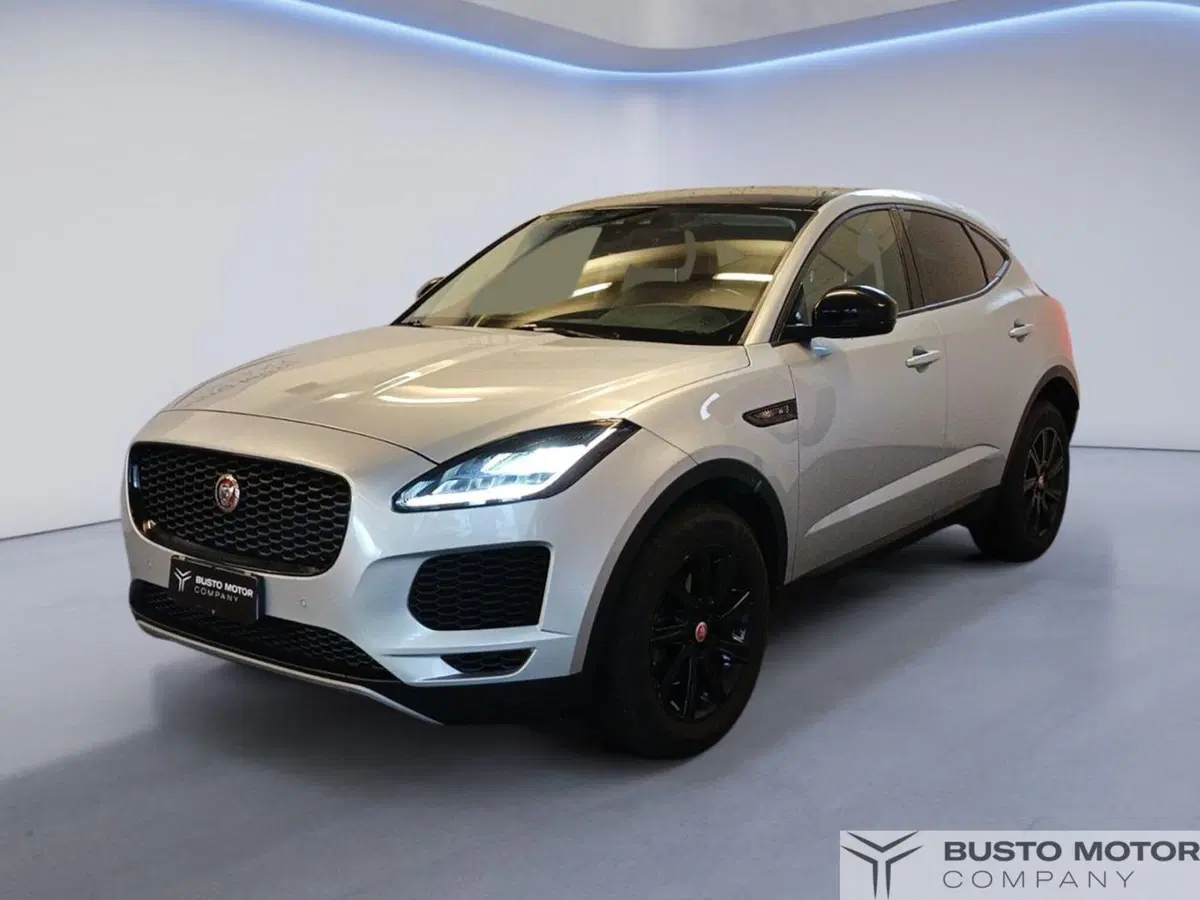 Jaguar E-Pace usata a Varese (3)