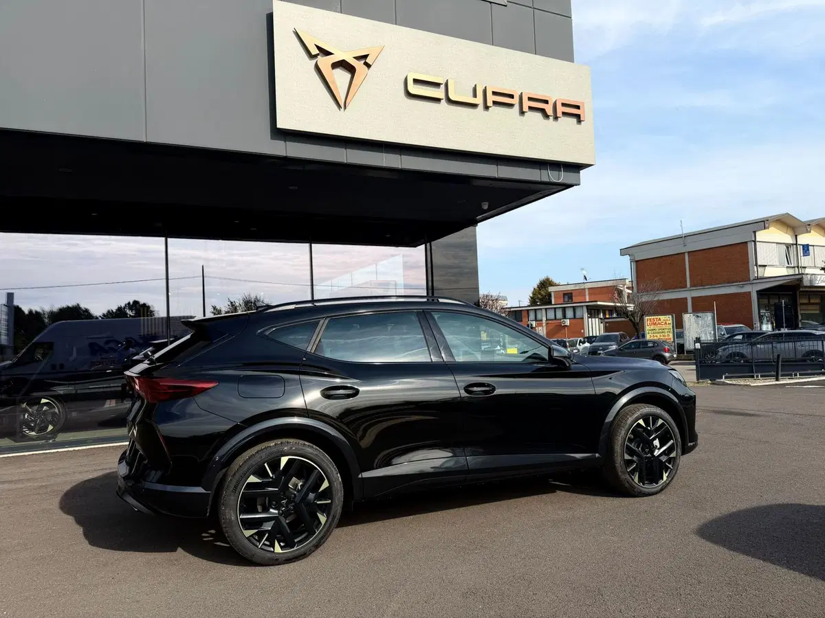 Cupra Formentor nuova a Bologna