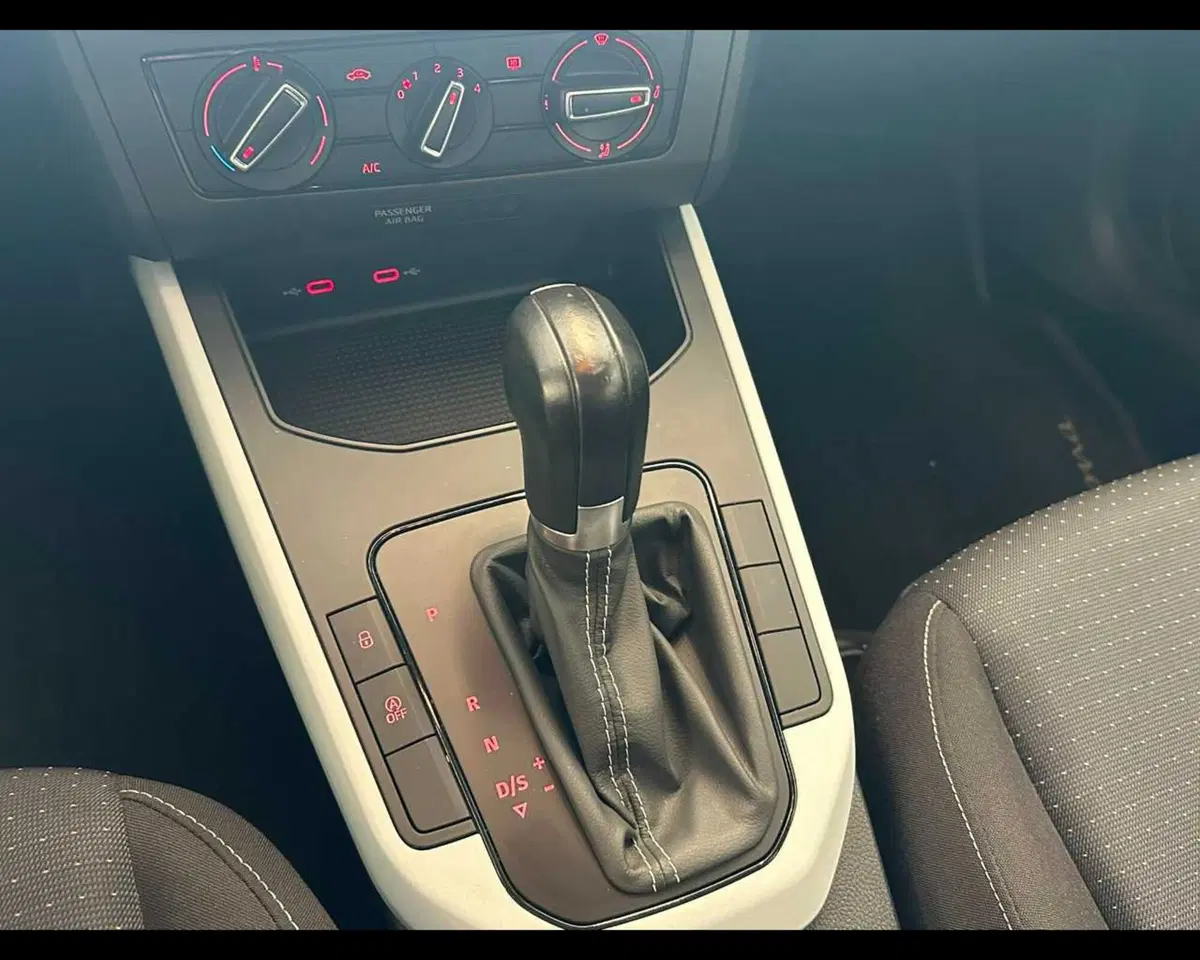 SEAT Arona usata a Bologna (9)