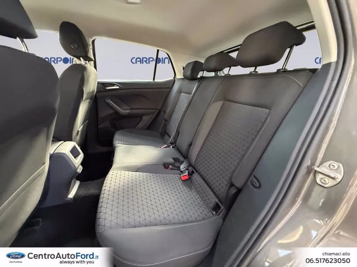 Volkswagen T-Cross usata a Roma (13)