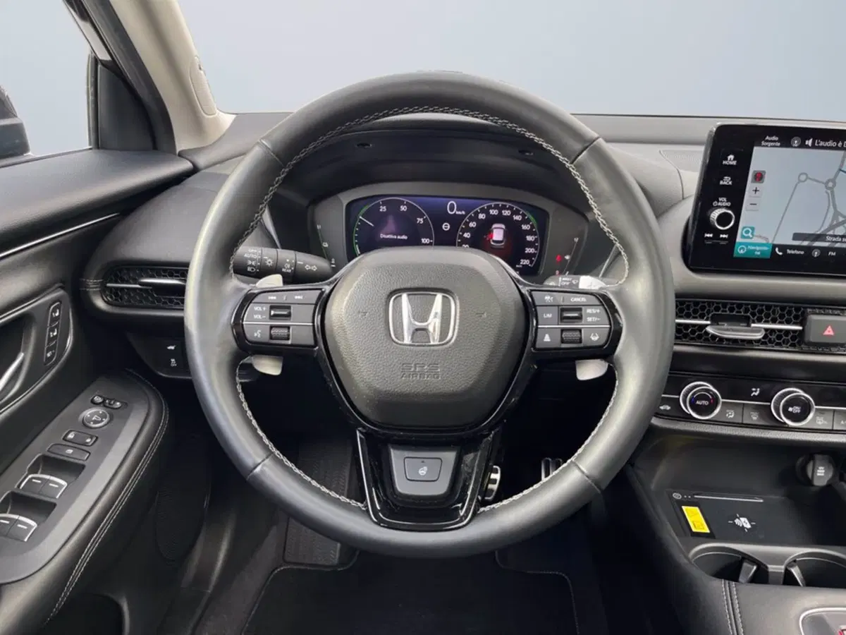 Honda ZR-V usata a Milano (13)