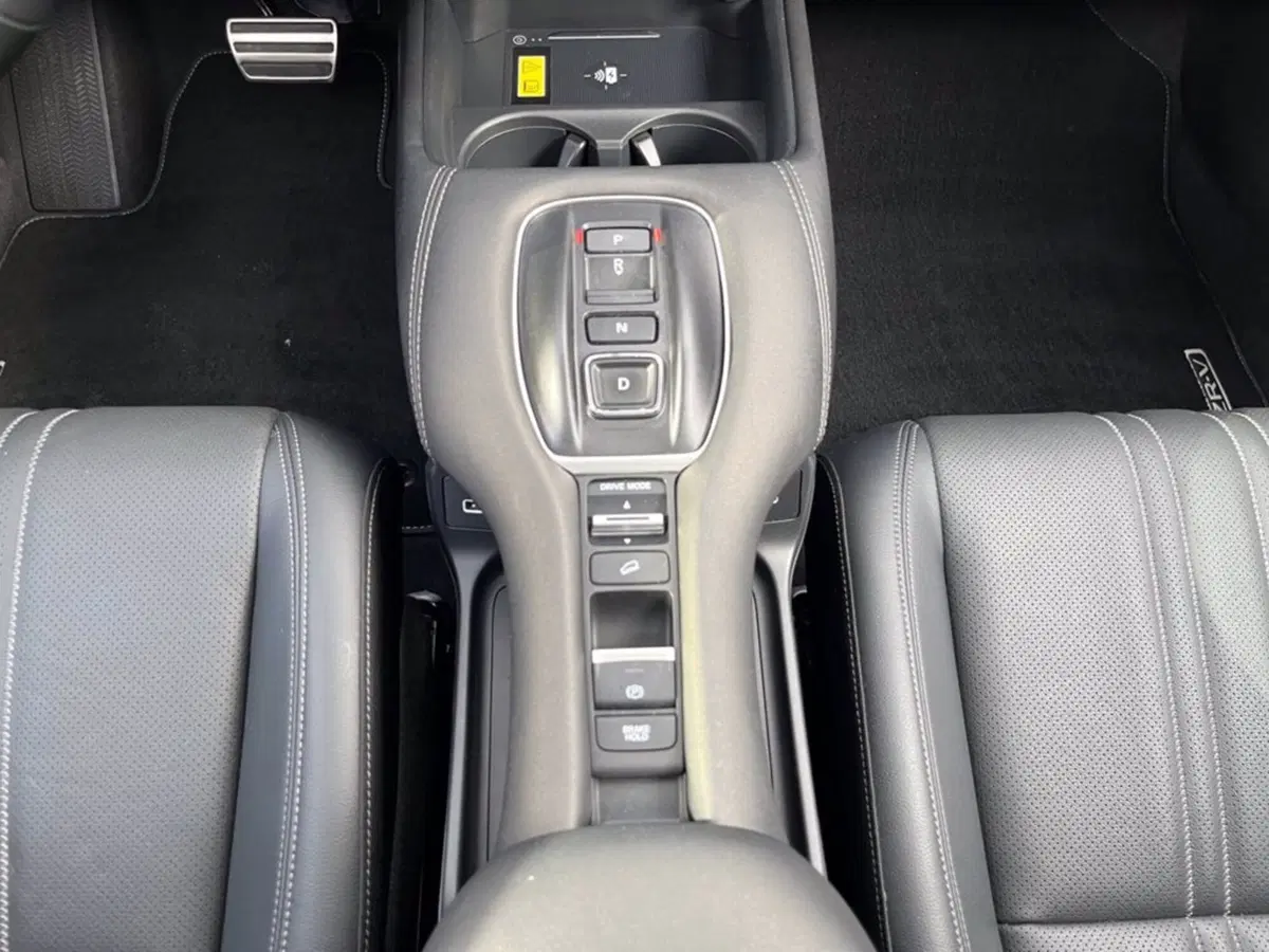 Honda ZR-V usata a Milano (16)