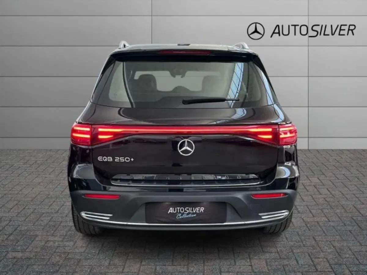 Mercedes-Benz EQB usata a Verona (4)