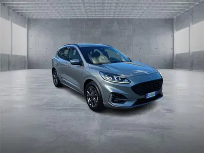 Ford Kuga 1.5 EcoBlue 120 CV 2WD ST-Line del 2022 usata a Bari