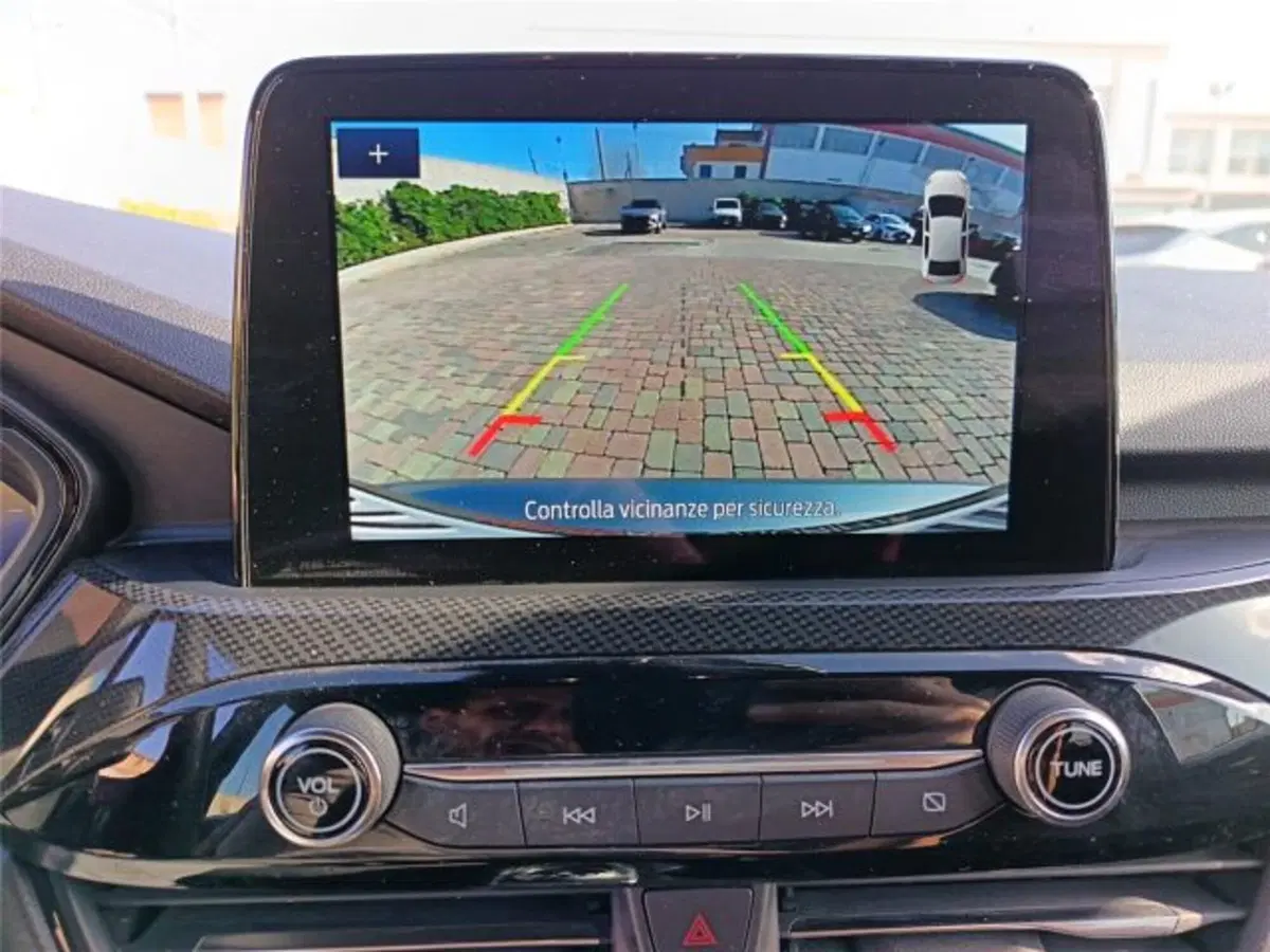 Ford Kuga usata a Bari (16)