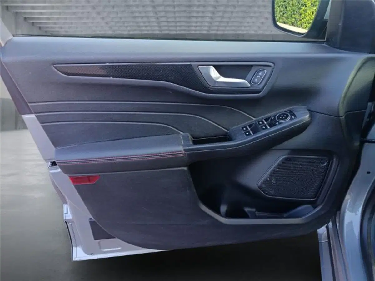 Ford Kuga usata a Bari (9)