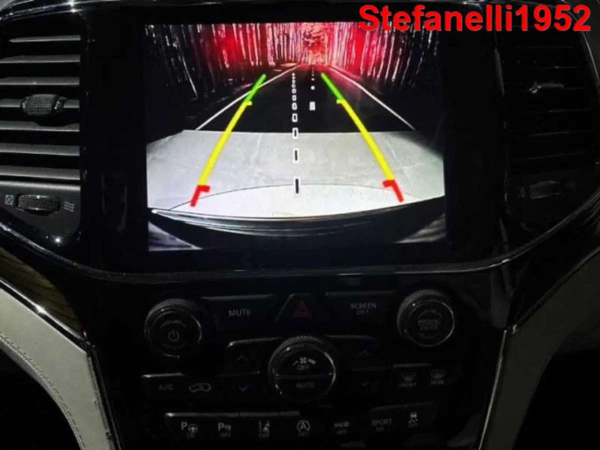 Jeep Grand Cherokee usata a Bologna (17)