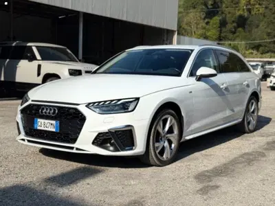 Audi A4 Avant 40 g-tron S tronic S line edition del 2020 usata a Massarosa