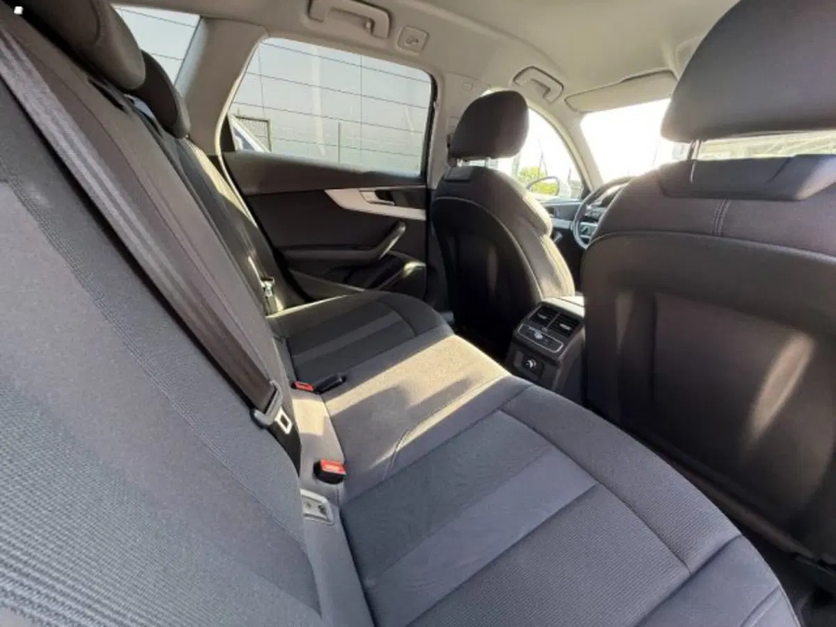 Audi A4 Avant usata a Lucca (17)