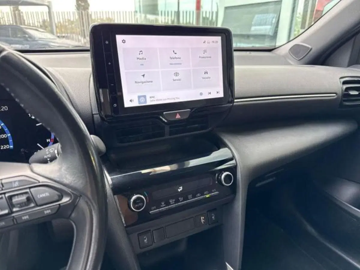 Toyota Yaris Cross usata a Sassari (9)