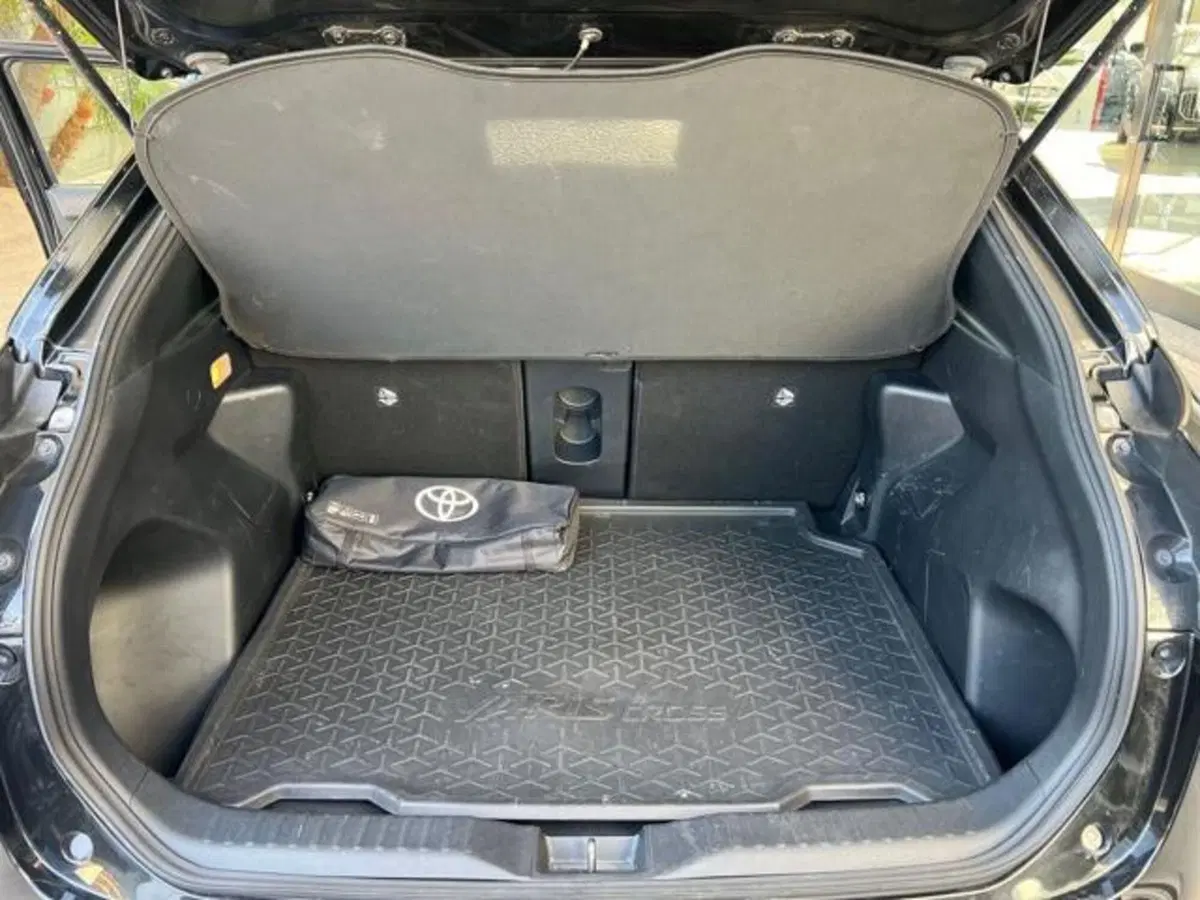 Toyota Yaris Cross usata a Sassari (6)
