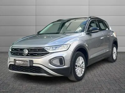 Volkswagen T-Roc 2.0 tdi Life 115cv del 2023 usata a Sassari