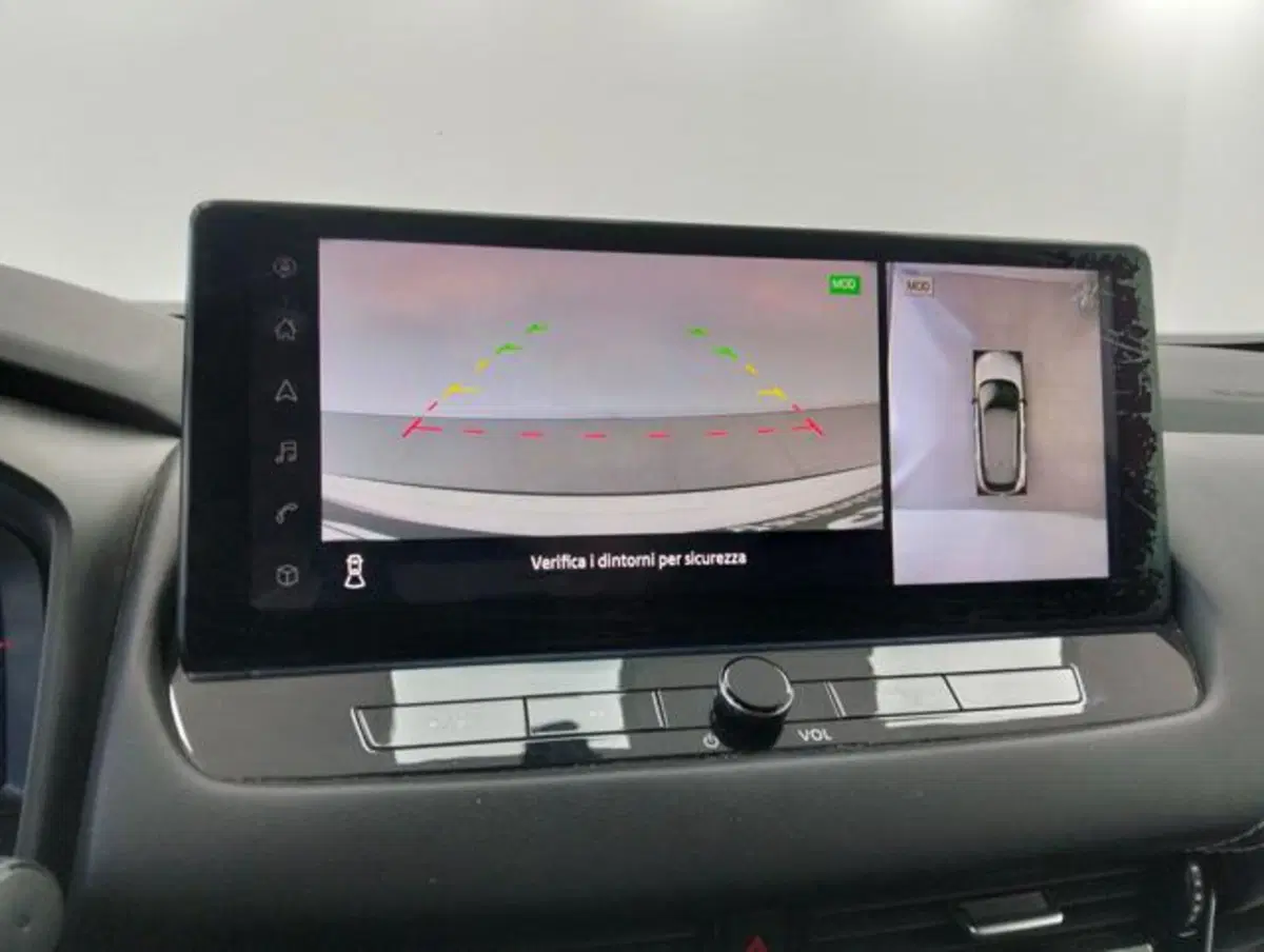 Nissan Qashqai usata a Como (16)