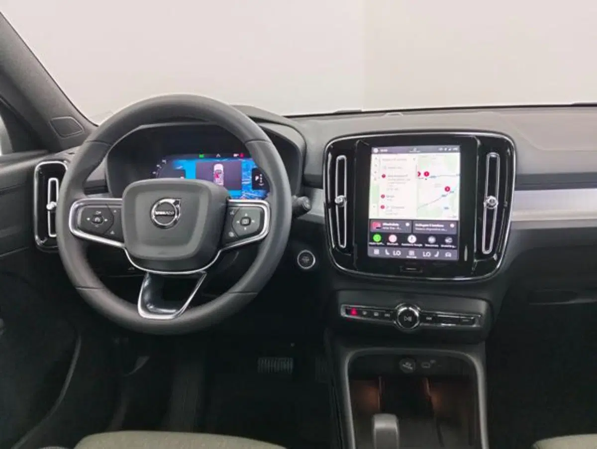 Volvo XC40 usata a Como (10)