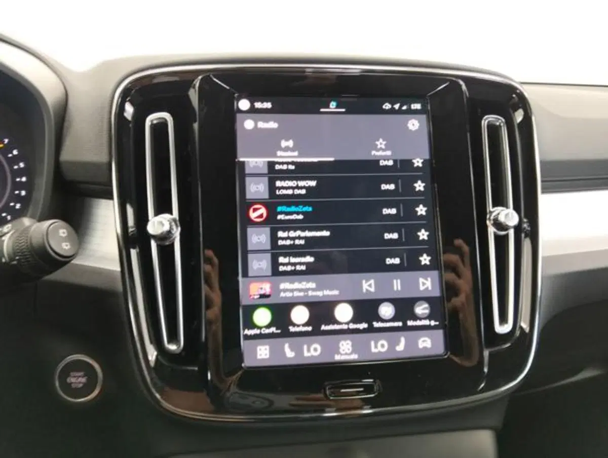Volvo XC40 usata a Como (13)